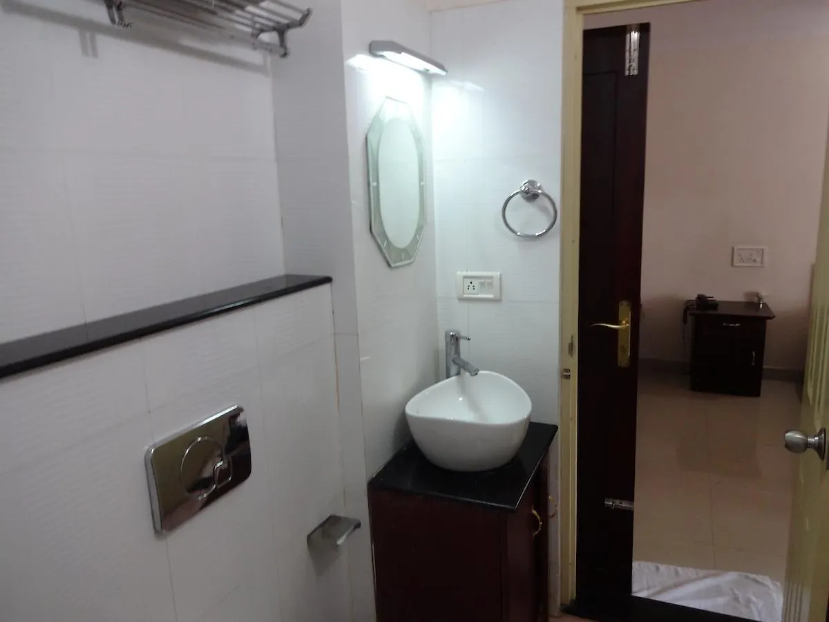 Alappuzha Sisir Palace Backwater Resort 2*,  الهند
