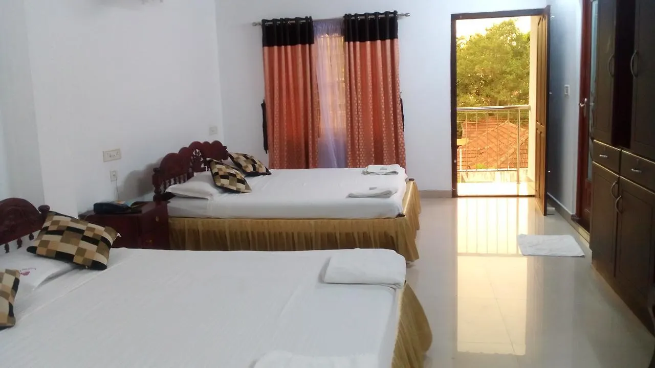 فندق Alappuzha Sisir Palace Backwater Resort